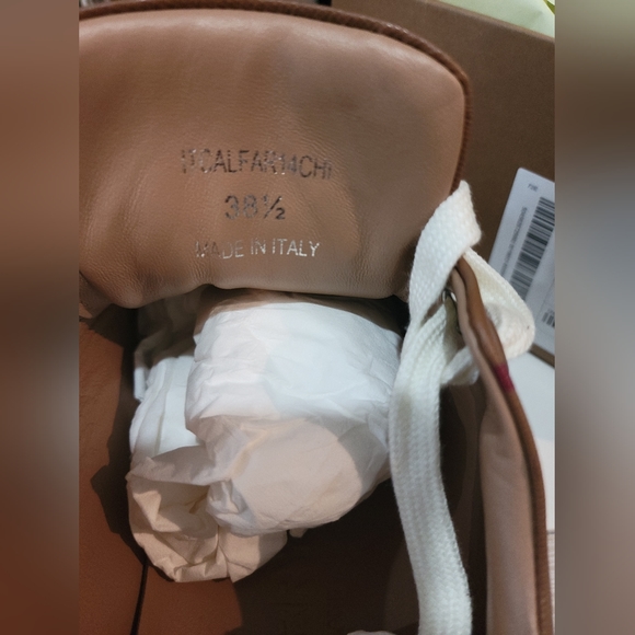 Burberry Sneakers - Picture 7 of 8